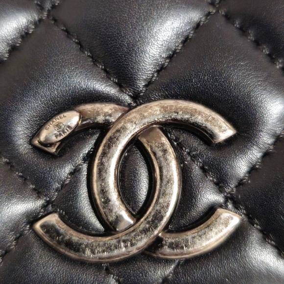 Chanel black lambskin small ballerine bag - Picture 10 of 15